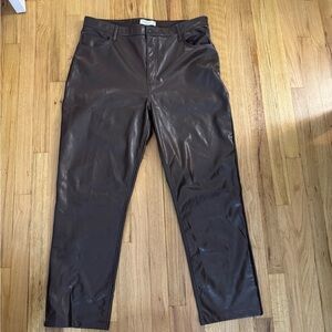 Abrecombie&Fitch Curve Love Vegan Leather 90s Straight Pant